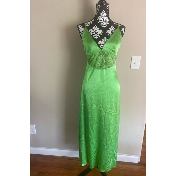Zara Dresses & Skirts - Zara bright green maxi slip dress lace midriff size M slinky silky backless flaw